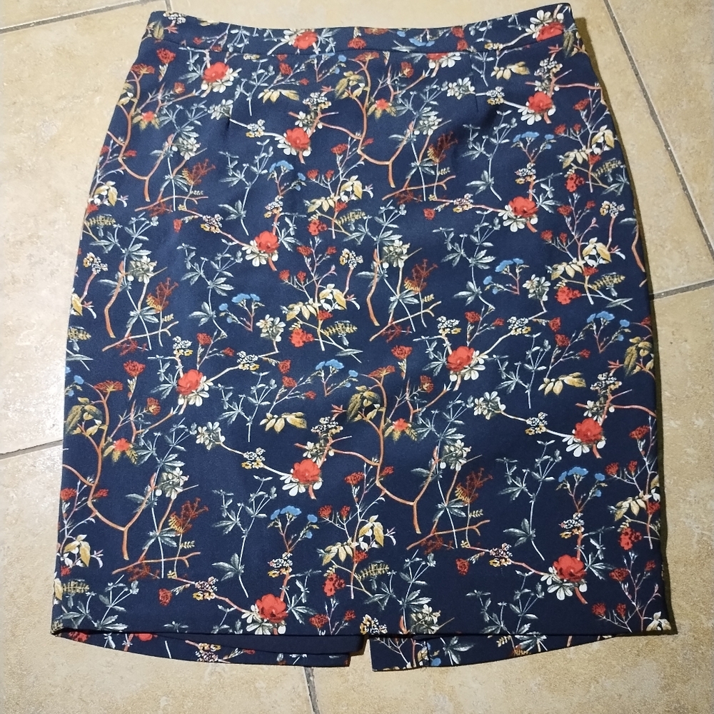 Cleo Dark Blue Floral Pleated Pencil Skirt Size 10P